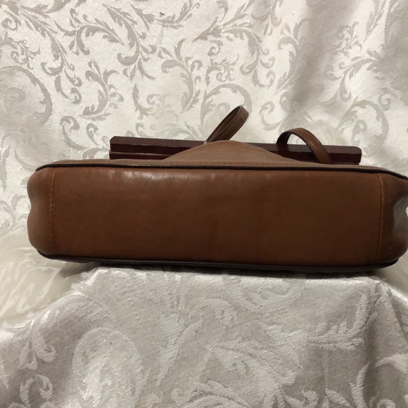 Coach Chelsea Leather Chestnut Shoulder Crossbody Bag.  Great Used Condition. - Picture 14 of 16